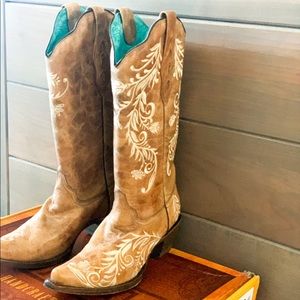 Women’s corral boots